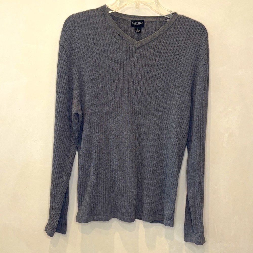 Reunion from Huntigton beach Distressed neck V-Neck Tee M | Cotton Shirt